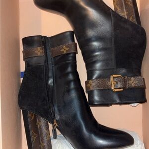 Louis Vuitton Black and Brown Heeled Boots